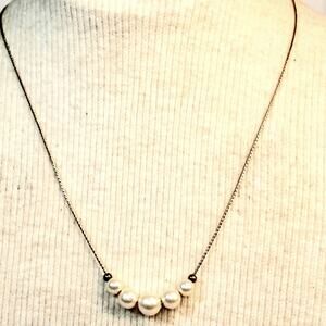 Avon Signed Womens Thin Gold Tone Necklace Five Faux Pearl Pendant Dainty